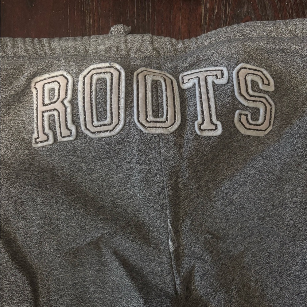 Roots Adult Small Gray Sweatpants